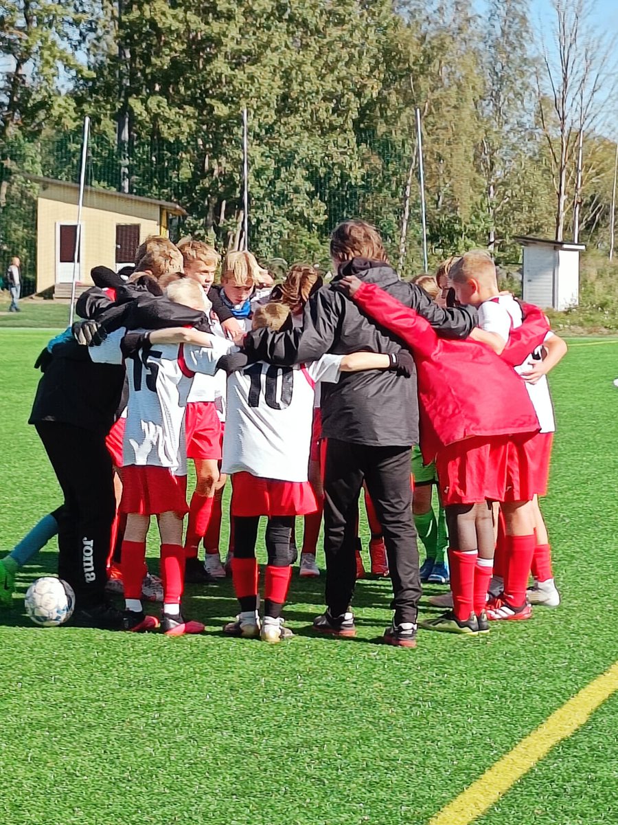 PKKUP08's tweet photo. PKKU P08 järjestää avoimet harjoitukset viikoilla 44-45. Oletko sinä etsimämme pelaaja? Olet motivoitunut treenaamaan kovaa ja antamaan pelissä kaikkesi? Ole rohkeasti yhteydessä vastuuvalmentajaamme Hessu Karmalaan: hessu.karmala@pkku.fi https://t.co/r5YNkUrKlZ