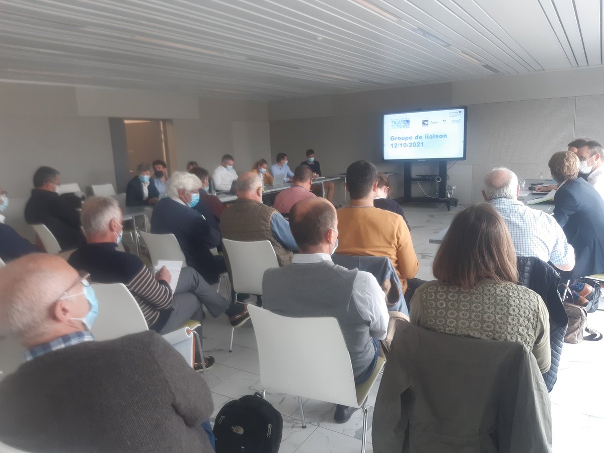 EDF_Bretagne's tweet photo. Le groupe de liaison du site d'essais #hydrolien #PaimpolBrehat @cotesdarmor22 réuni pour son point annuel sur les activités du site : fin des essais menés par @CMN_officiel #Hydroquest et futurs tests par @MinestoAB. #EMR @regionbretagne @InterregTiger @BretagneBDI @_oceanpower https://t.co/UBnE8eTtTU
