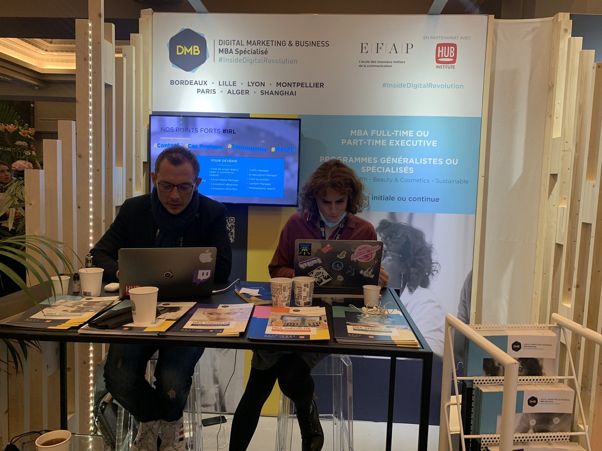 LolaEstratat's tweet image. Quand on retrouve @ArnaultChatel &amp;amp; @GuignierSophie !! 😀 

📱💻 Très studieux 

#MBADMB #Hubforum2021 #formation #ebusiness #learning
