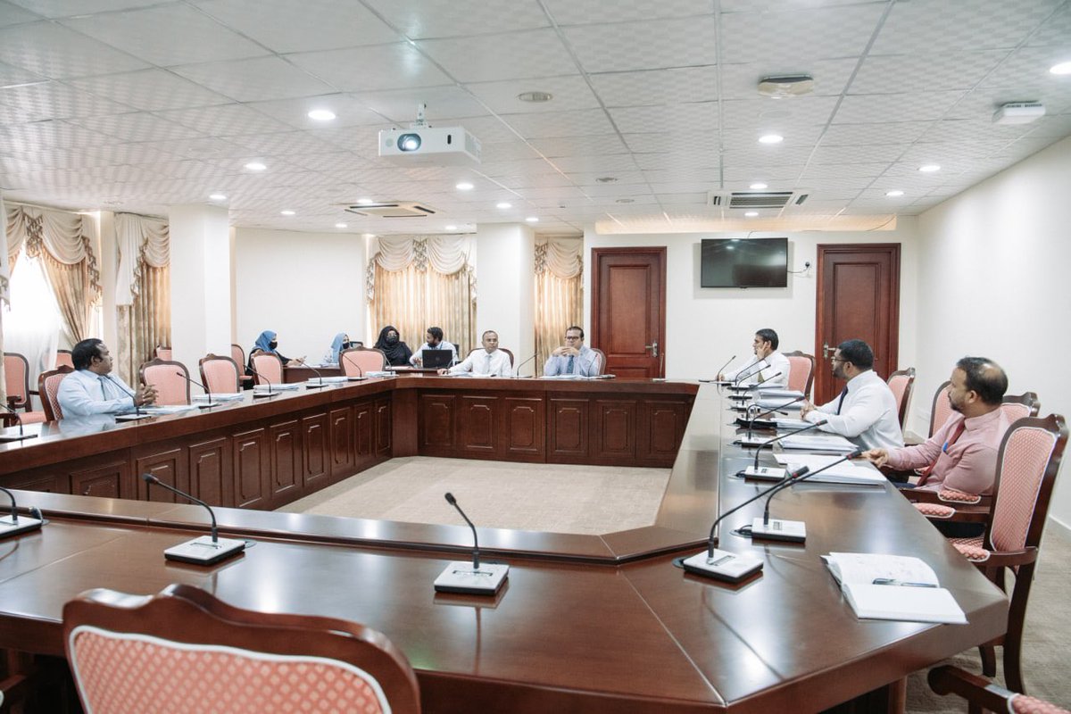 mvpeoplesmajlis's tweet photo. ރައްޔިތުންގެ މަޖިލީހުގެ ސަލާމަތީ ޚިދުމަތްތަކާބެހޭ ކޮމިޓީއަށް ހުށަހެޅިފައިވާ މައްސަލަތައް ދިރާސާކުރުން https://t.co/7nJE5nVj2c