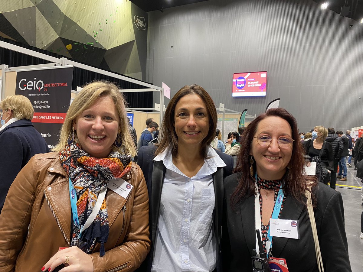 samiasoultani's tweet photo. Ravie de retrouver l’équipe @laval_economie à l’occasion de la journée job dating de la semaine #LavalEmploi
Plus de 100 entreprises partenaires mobilisées avec plusieurs postes à pourvoir @LavalAgglo @lamayenne @Espacemayenne @SabrinaPierre15 https://t.co/Dr9sqps6jy