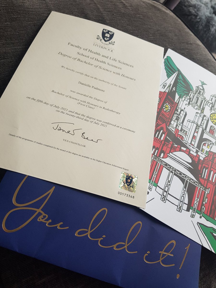 daniellereed's tweet photo. Well this is just a lovely little thing to receive in the post 👩‍🎓🎓 @LivUni @LivUniRT #yesididit #graduate #universityofliverpool #radiotherapy #getmeajob https://t.co/Btpc0HLnn8