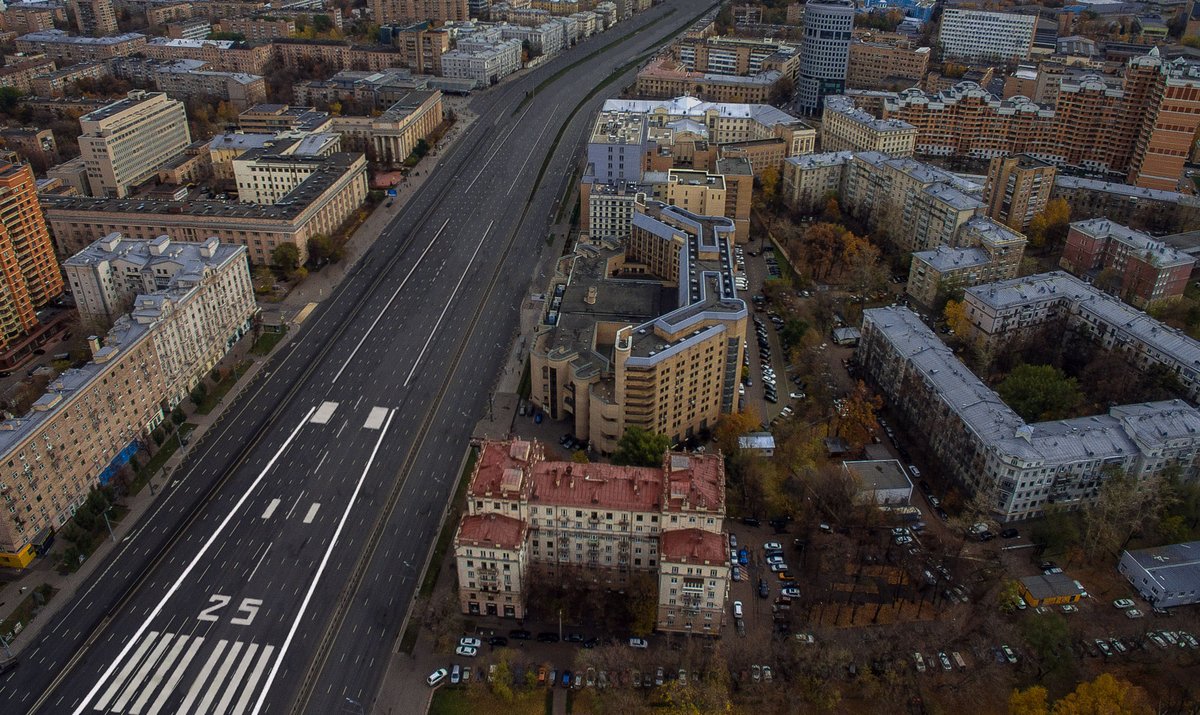 Ленинский проспект московская область. Ленинский проспект с высоты птичьего полета Москва. Ленинградский проспект район Сокол. Ленинградский проспект Питер. Ленинградскицпроспект.