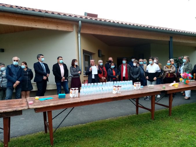 Inauguration officielle de "La Parenthèse de la Glane" nouvel espace de partages et d'échanges ouvert à tous les habitants de Saint-Junien à travers les animations du centre social. Merci aux habitants pour l'organisation de cet événement et aux partenaires pour leurs engagements