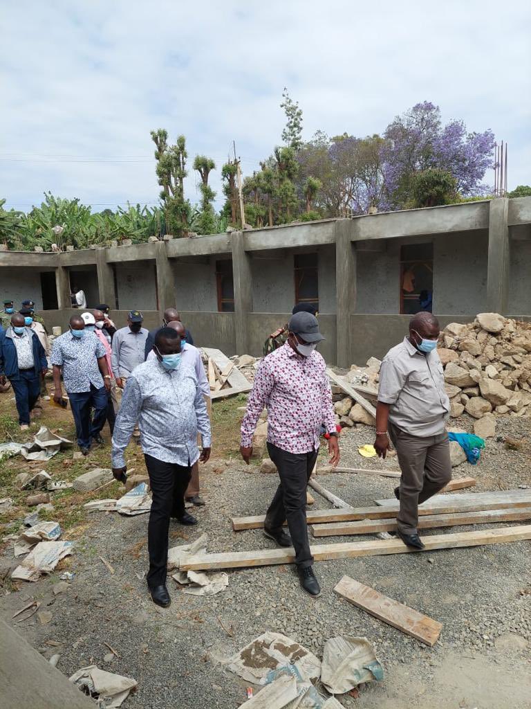 Karanjakibicho's tweet photo. The County Commissioner’s residence in Kirinyaga County is now complete. It’ll be part of the State Lodge in Kerugoya Town. We've also delivered Phase I of the Kirinyaga Central Sub-county Police Station ahead of Mashujaa Day celebrations next week. https://t.co/2xlZv06eXl