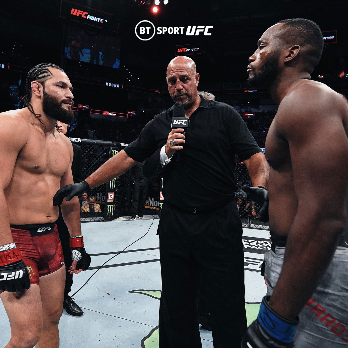 ufcontnt's tweet photo. Yes, it's finally happening... 🤩

#UFC269 | December 11 | BT Sport https://t.co/WwvMRLQFdr