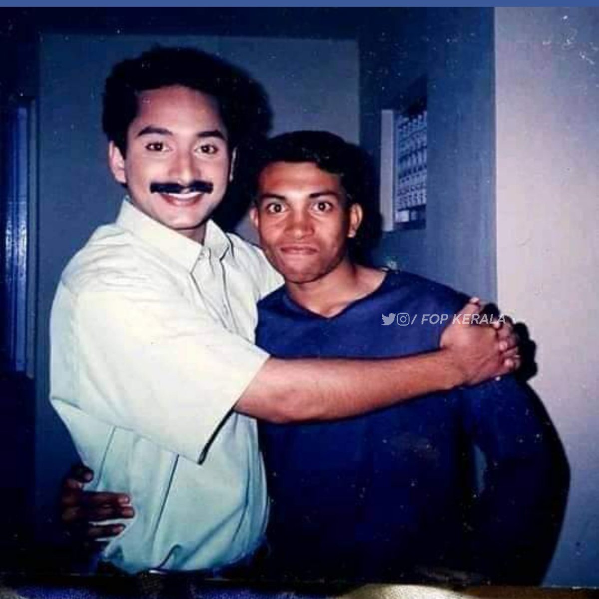 f_offl's tweet photo. Happy birthday @SoubinOfficial 😍
Wishing a wonderful day 🎉

#fahadhfaasil #fahadfasil #fahadfazil
#fahadh #nazriyanazim #malayalam #happy #birthday #happybirthday
#SoubinShahir #malluactor #kumbalanginights #wonderful #PushpaTheRise #Pushpa #villainofpushpa #vikram https://t.co/XheLWvHJW7