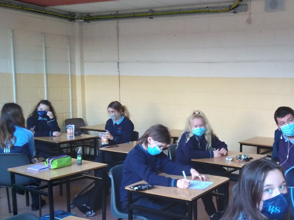 RCSStudentVoice's tweet photo. We had Student Council Training today by St. Louis Network, "What makes a good Leader"?!? Thank you @MaryCullinane13 for organising @Ramsgrange_CS @rcs_guidance @cslireland @PDST_leadership @ROConnor42 https://t.co/2CLOQIvfQQ