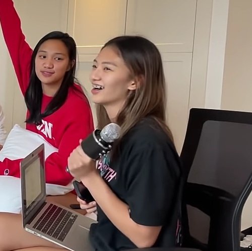 sumakto pa 'yung lyrics na "can't take my eyes off of you" ok lng aq 😃👍