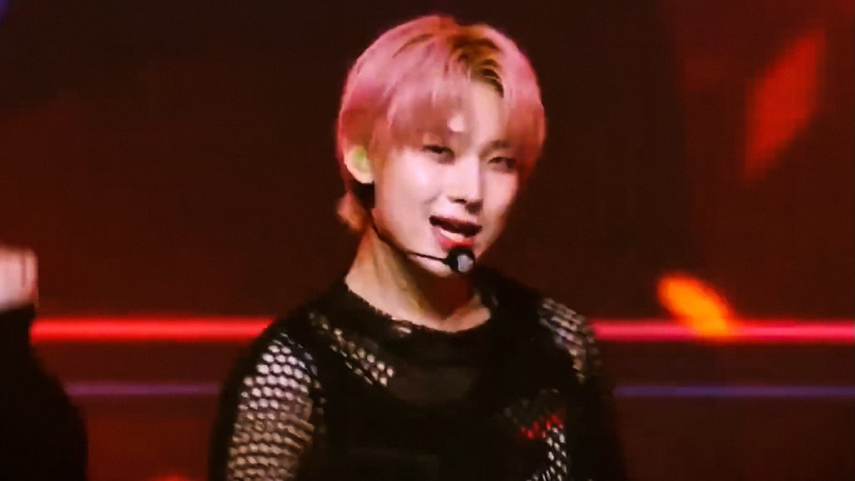 sunoobbubbu's tweet photo. when the quality is bad but you’re sunoo from enhypen 

#SUNOI https://t.co/hzBnkqjnjh