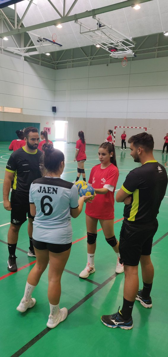Campeonato de Andalucía de selecciones provinciales 
<a href="/FABMJAEN/">FABMJAEN</a> - Almería
@Mr_AlexParadas
<a href="/villamor_torres/">Angel torres villamor</a>