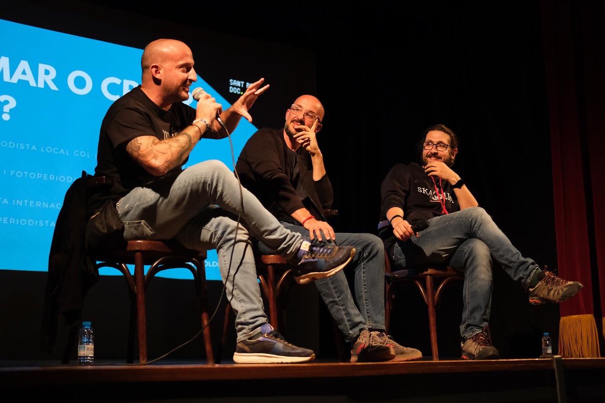 "Informar o crear opinió?" és la pregunta que va servir de punt de partida per la taula rodona amb <a href="/angelgarciafoto/">angel garcia</a>, Victor Serri (<a href="/_ittos_/">Victor Serri</a>) i Raul Gallego (<a href="/raulgaab/">Raul Gallego Abellan</a>).