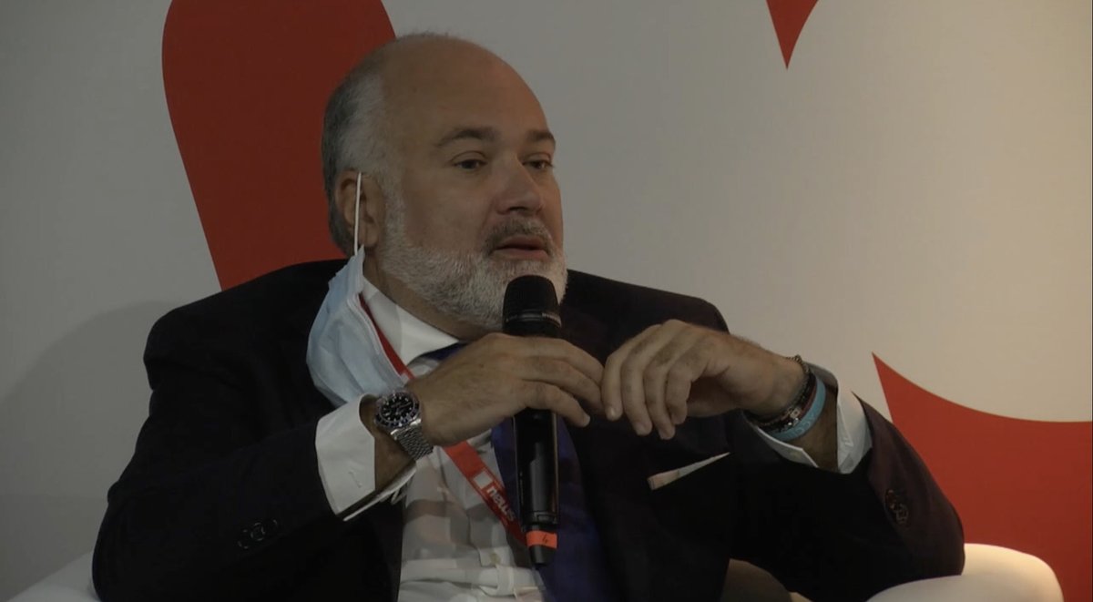 "L’ecosistema dell’#openinnovation e delle #startup è fondamentale per la corporate future proof. Acea ha creato il #leanprocurement per PMI e start-up con lo scopo di ingaggiare queste nuove realtà". 
<a href="/ivigolo/">ivan vigolo</a>, Chief Innovation &amp; Information Officer di #AceaGruppo. 
<a href="/smaunotes/">SMAU</a>