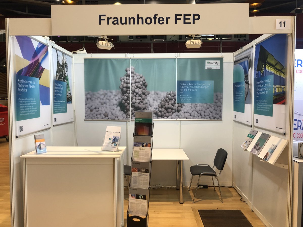 FraunhoferFEP's tweet photo. Heute wurde die #V2021 #Vakuum & #Plasma in Dresden eröffnet. Treffen Sie unsere Kollegen und Experten am Fraunhofer FEP Stand Nr. 11! https://t.co/eVqFP4G13q #EFDS #Congress #Fraunhofer https://t.co/Xb4xd8G1RD