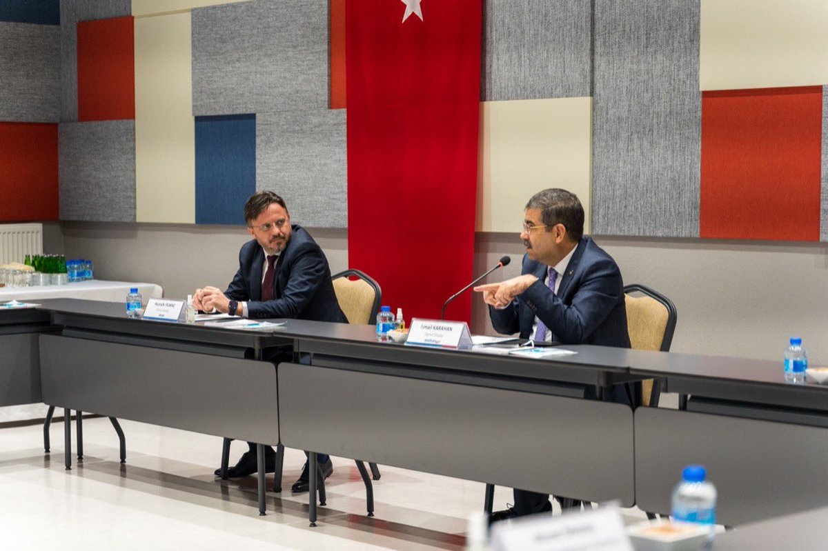 tkteknolojias's tweet photo. Savunma Sanayi tecrübesini de Tarımla buluşturduk! 

Daha verimli teknoloji için @AselsanNET_TR ile iş birliği protokolü imzaladık. 

Detaylı bilgi 👉🏻 https://t.co/IHKIi1pfNW

#aselsannet #tarnet #milliteknolojihamlesi #tarımteknolojileri https://t.co/WSYutuUdzi
