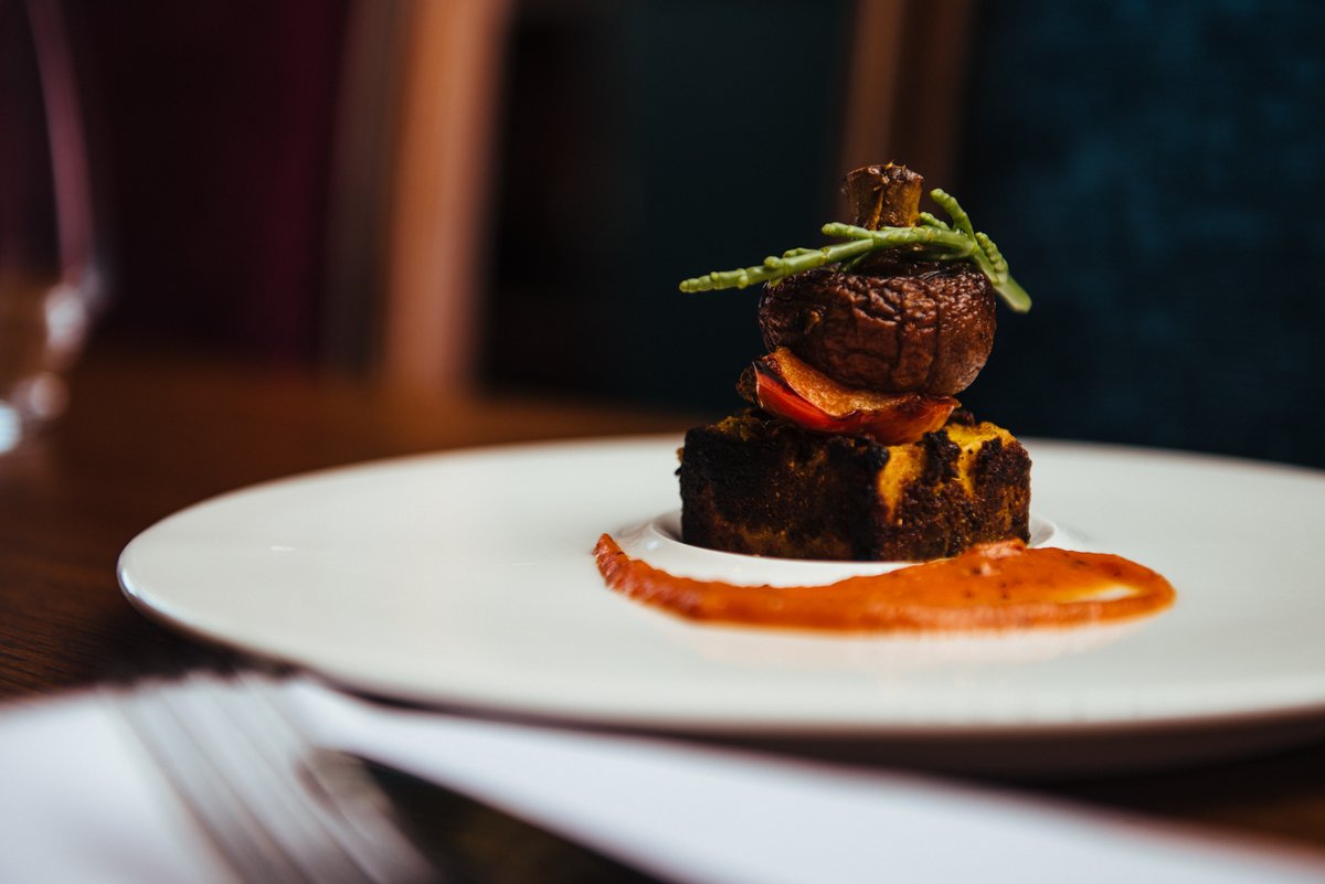 Prashad_veggie's tweet photo. When selecting where to source our ingredients from for the restaurant, we choose very carefully.

Community is at the heart of everything we do. Using locally sourced ingredients ensures the taste of Prashad continues to delight our customers.

#Prashad https://t.co/RQjPcO1sCY