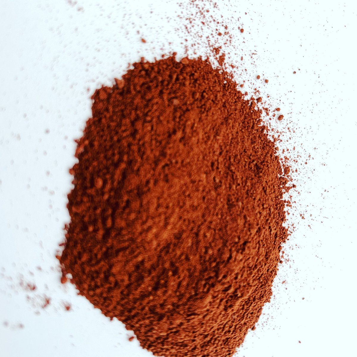 themazi_dyes's tweet photo. Madder extract. 

Water-based madder extracts. Almost 10-15kg of madder root used for produce one kg of the madder extract. 

We lately add weld extract, buckthorn extract to our natural dye collection.  

#madderextract #madder #madderroot #weldextract #buckthorn #dyeextract https://t.co/2Fy5h348g1