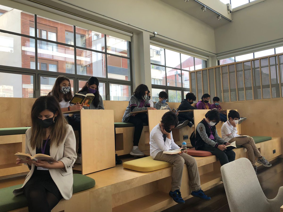 Gazhane Müzesi'nde kitap okuma etkinliğimizi gerçekleştirdik. Kitap her yerde. 📚💜 <a href="/Sevdeozsaygin/">Sevde Tuba Ozsaygin Atlı</a> <a href="/nurcantatliii/">Nurcan Tatlı</a> <a href="/HKayrakoglu/">Handan Kayrakoğlu</a> <a href="/hndnkml/">Handan Büke</a> <a href="/Ece2K/">Ece KUŞ</a> <a href="/Ugurkartalkmps/">Uğur Okulları Kartal Kampüsü</a> #KitapBenim