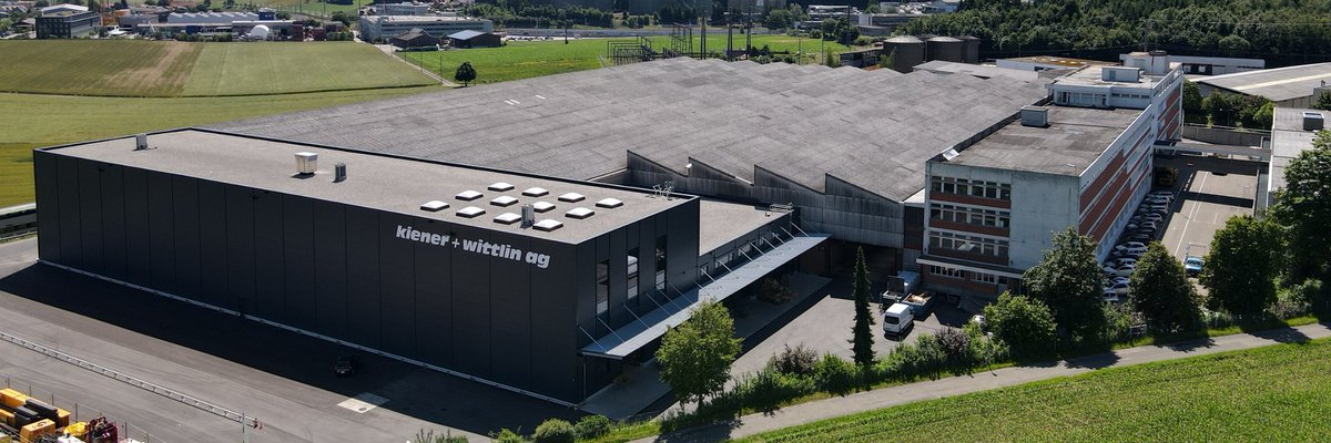 Neues Logistik-Zentrum mit durchgängigem Warehouse-Management - stahlhart und nahtlos.

opacc.ch/media/wgea03eq…