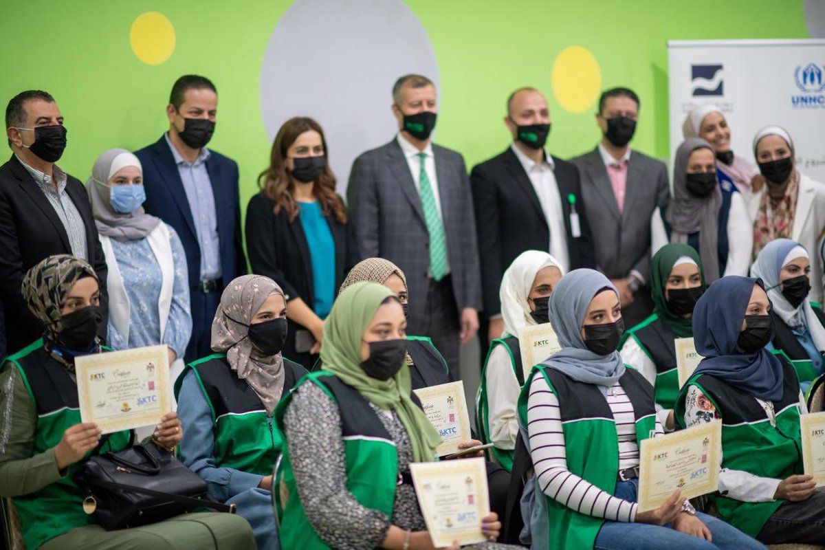 Creating job opportunities for Jordanians and refugees is both urgent and critical

Yesterday, 10 refugee women graduated from <a href="/jordanriverfdn/">Jordan River (JRF)</a> &amp; Kareem Hypermarket training program and received job contracts 

Grateful for strong collaboration with  private sector and NGOs