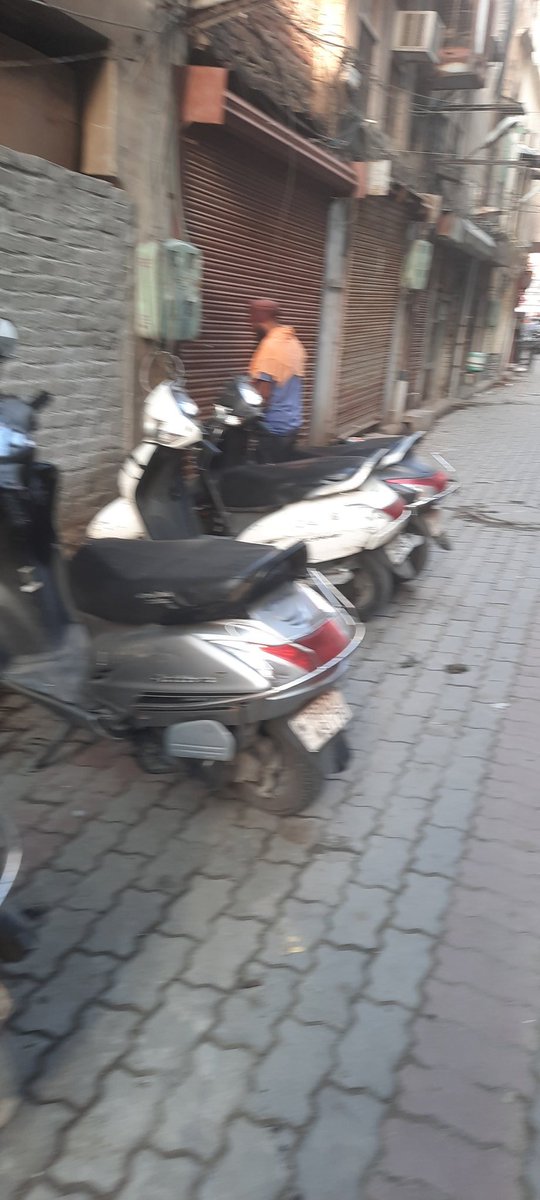 hrm261's tweet photo. @mcamritsar Sir, here is a glimpse of lane NiwanBazaar,Ward no.48,Adj to main road to GoldenTemple.There is no problem which we have not faced since the new develop quoting some of them as bloackage of sewage,leading to overspill on the lane,no cleanliness and adherence, smoking. https://t.co/ZR9ClN8G05