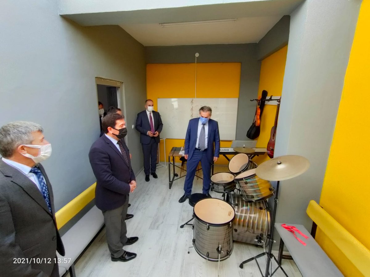 İl Millî Eğitim Müdürümüz Murat Yiğit, Salıpazarı ilçesi Bereket Yatılı Bölge Ortaokulunu ziyaret etti. Öğrenci ve öğretmenlerimizle bir araya geldi. 
<a href="/tcmeb/">Millî Eğitim Bakanlığı</a> <a href="/zulkifdagli/">Doç. Dr. Zülkif Dağlı</a> <a href="/gokhanmurat1/">Murat YİĞİT</a>