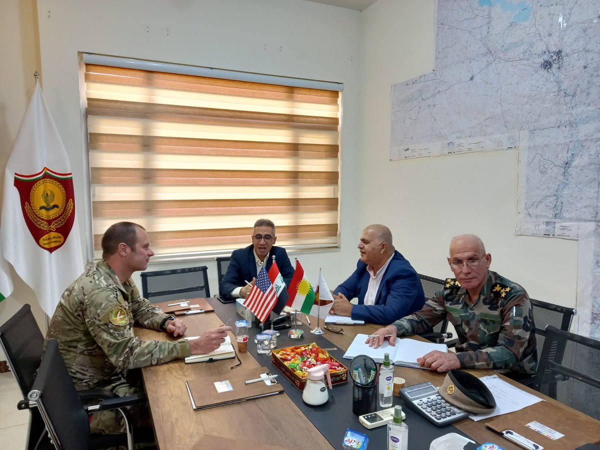 DepDirMAGN's tweet photo. .@CJTFOIR advisors stand alongside our #Peshmerga partners, assisting them to enhance their capabilities across all war-fighting functions to #DefeatDaesh. @KRG_MOPE #StrongerTogether #AdviseAssistEnable https://t.co/vupgBjeyR7