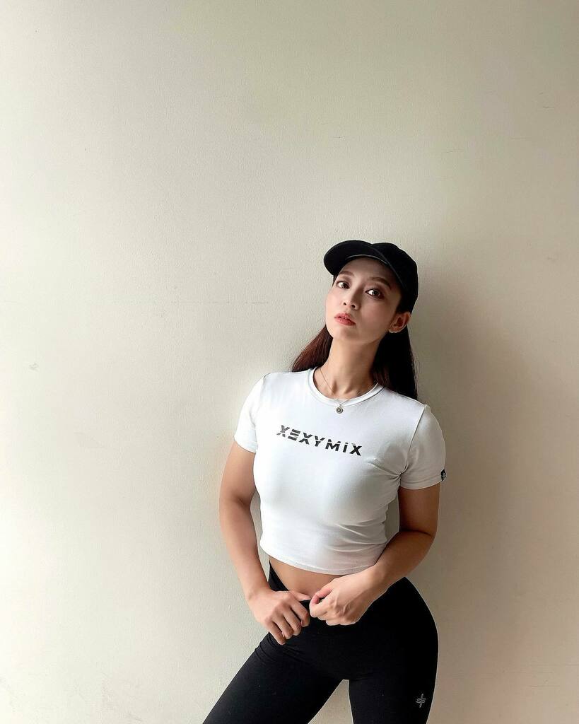 exg_yuki0822's tweet photo. .
.
.サイズ感がお気に入り❤️💛💚
.
.いろいろ買いたくなっちゃう🧡
.
.
.#fitness #fitnessmodel #fitnessgirl
.#fitnesscode #xexymix #cute https://t.co/xhk1oG5wzy
