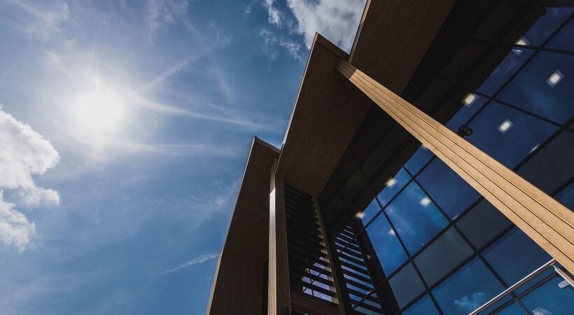 pilkingtonglass's tweet photo. Interesting article on @Glass_Int website, based on a new study by @PilkingtonUK about the rise in demand for specialist #glazing which shows how the industry is responding to the climate crisis.
https://t.co/Nszk9ljmDq
#glasstrend #glass #glassindustry #ClimateCrisis https://t.co/bM9PMMHRF1
