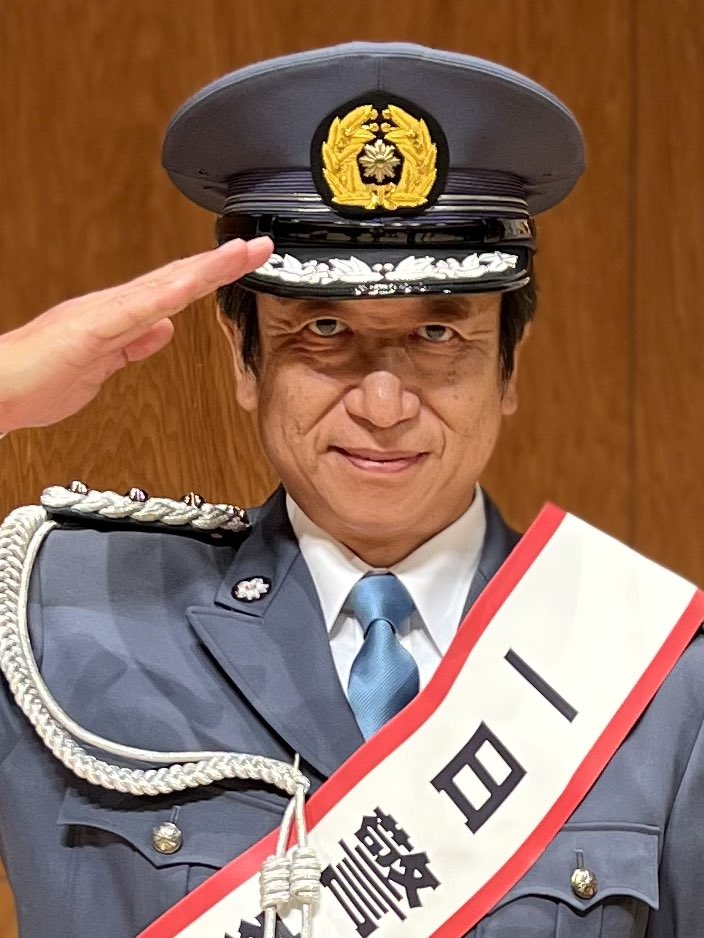 白鳥警部の声優は誰 声優が交代している 名探偵コナン 謎解きの部屋