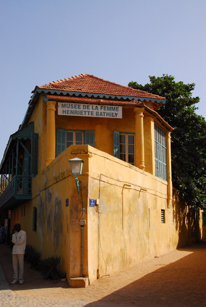 cypherchk's tweet photo. 🌺@superworldapp X #ENCRYPTAS 🌺

The Musee de la Femme in Senegal archives the story of Senegalese women living in colonial times 🇸🇳

The figures of Senegalese women's emancipation are remembered here as well

We have something special to celebrate this site &amp; its stories 👀 https://t.co/aA93Ztu268