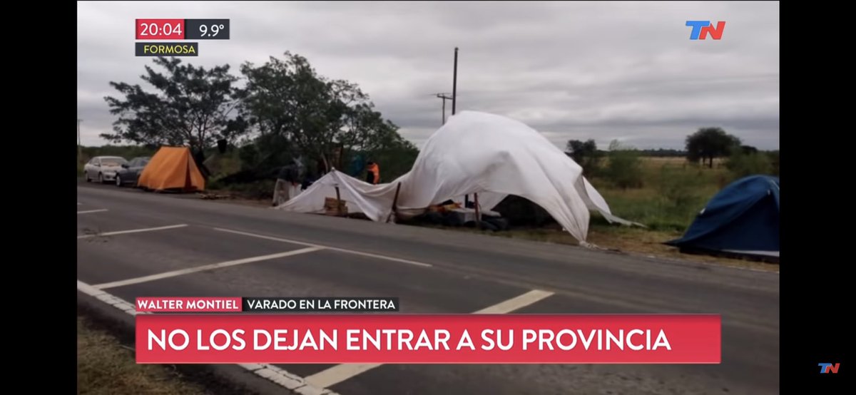 analiargentina's tweet photo. #FORMOSA #DESPIERTA 
NO OLVIDEN CUANDO EL RÉGIMEN DE INSFRAN LES IMPIDIÓ INGRESAR A SU PROVINCIA..! 
#VARADOS POR EXCESO DE PODER.,! https://t.co/6oAcJCTOfu