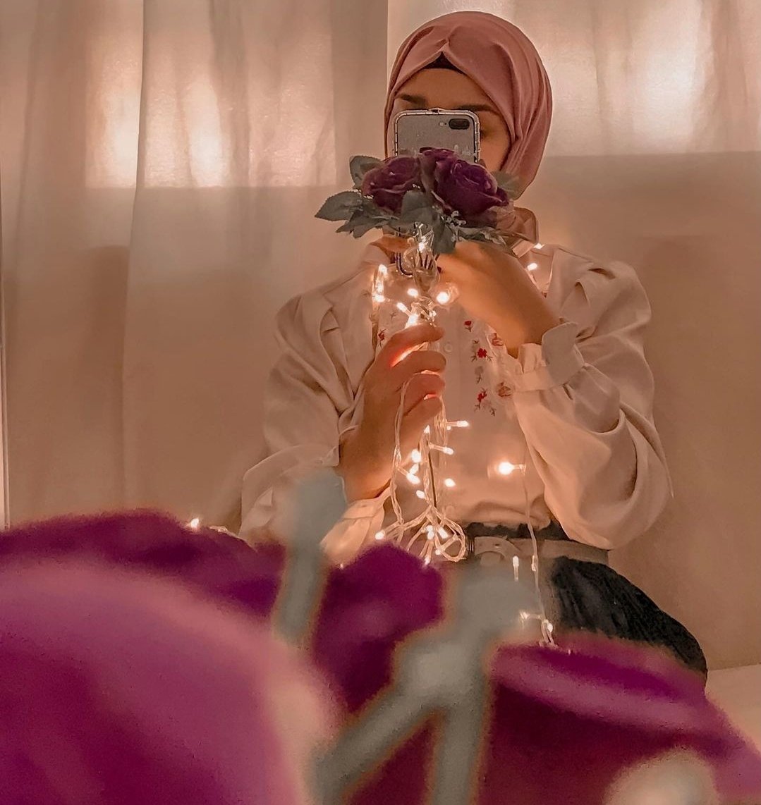 .. أتمنى أن يُحاوطني السلام، أن تغمُر قلبي
    الراحة ويمكن في عيني النور.. #يــآرب ❤️

                                 #مساء_النور