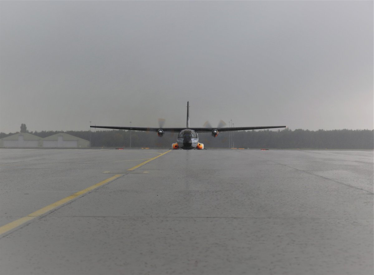 EATC_'s tweet photo. Today #EATC Commander warmly welcomed the crew of the @Team_Luftwaffe #C160Transall landed in @VlbEindhoven for their final farewell tour.
The #C160Transall was one of the main air transport capabilities at #EATC.... 
read more here ➡️ https://t.co/0N8WxRgnXE https://t.co/iJlOPDxJNz