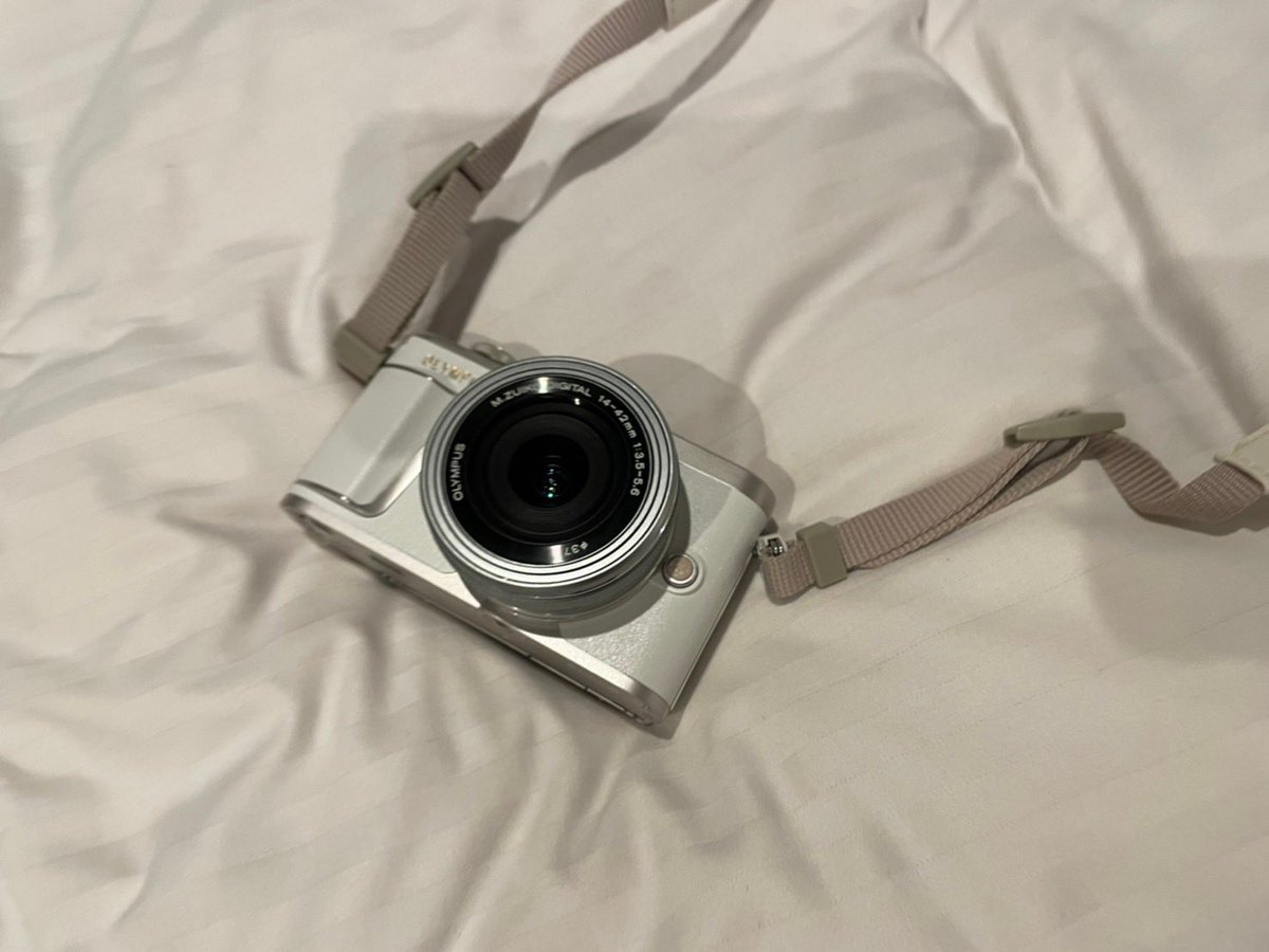 __leewoo_'s tweet photo. 友達から送られてきたジョンウ見て思ったんだけど同じOLYMPUSの一眼レフでテンション上がった🥺💓💓 https://t.co/Vt9KozUmEG