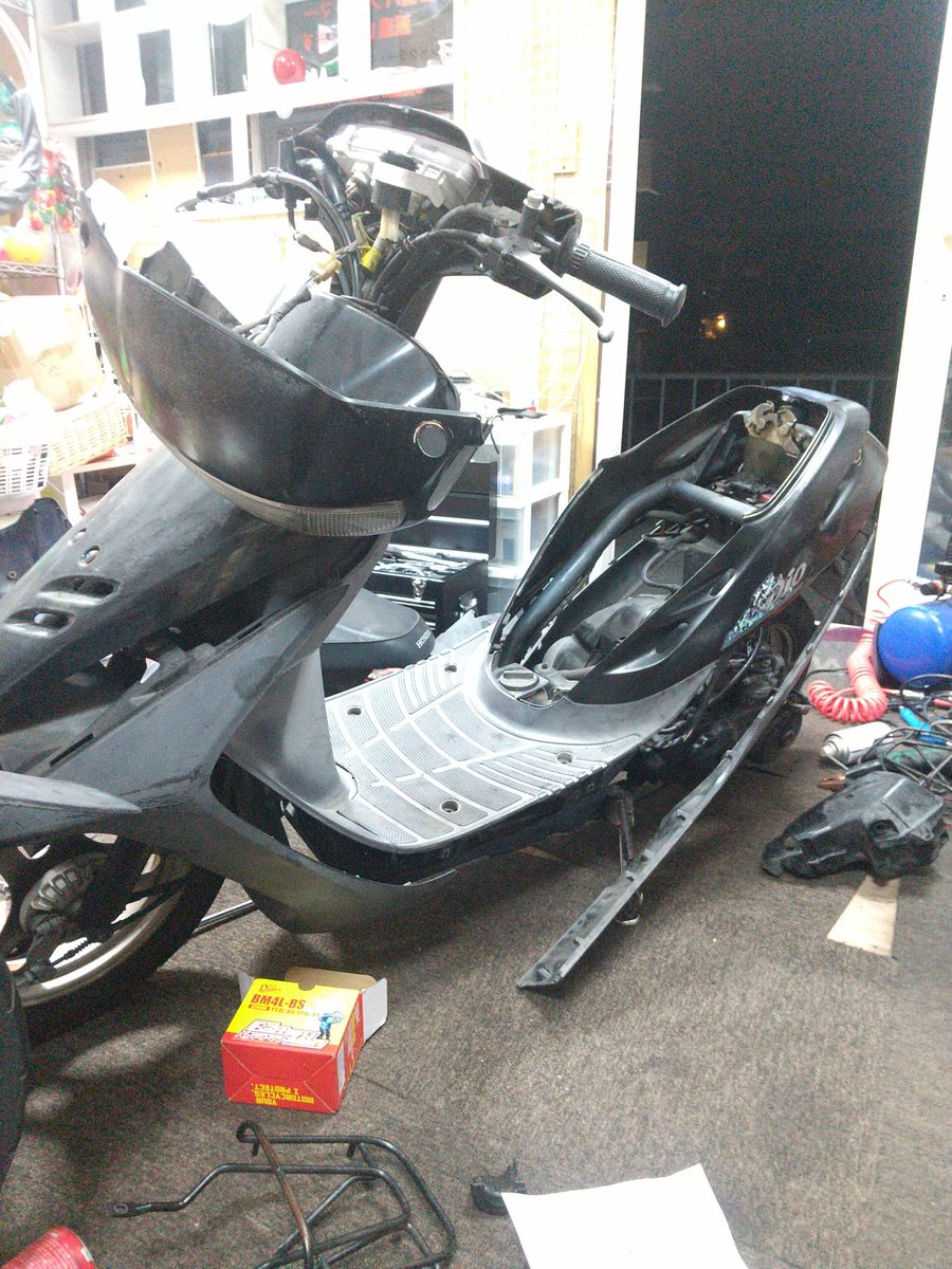 目処が立ちました

いやージモティーの闇に立ち向かいましたが

部品取りあるのって、やはり便利

死んでくれる身代わりいると、深夜でも助かります

さあ、コーラ飲もう