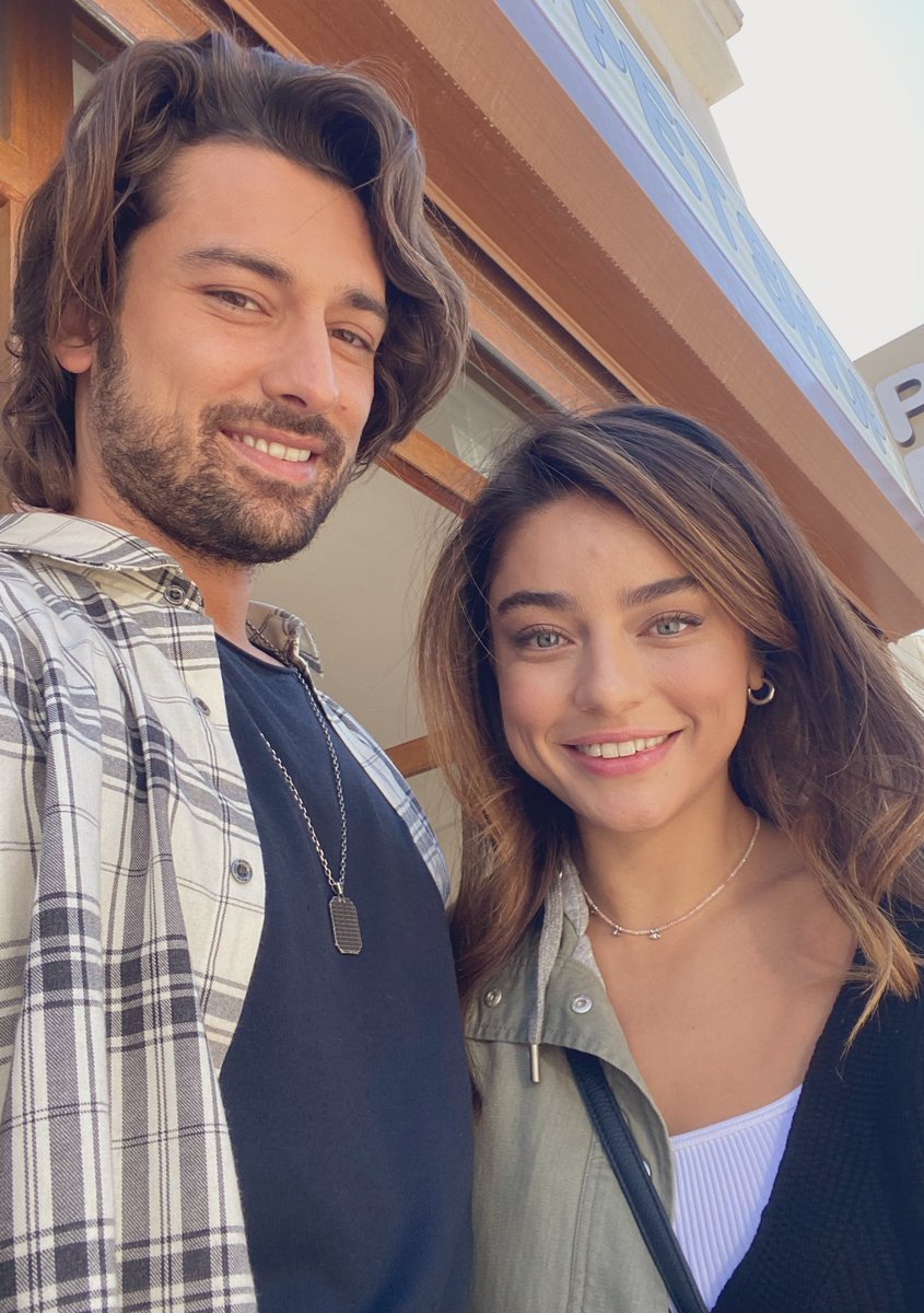 TvDunyasii's tweet photo. Alp Navruz &amp; Ayça Ayşin Turan 💘

#AdaMasalı #PoyHaz #aşkvazgeçmez https://t.co/5DY4vMztxK