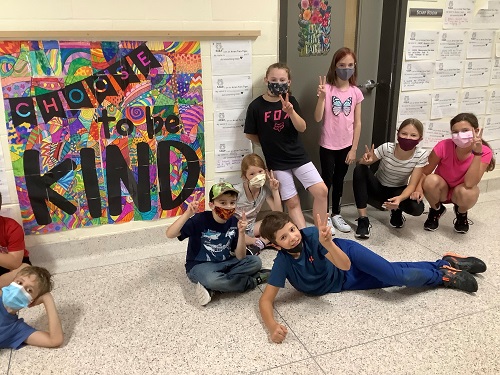 Kindness counts at Arran-Tara Elementary School, where students counted many wonderful acts of kindness at their school over the last three weeks! Over 112 kind acts were recognized. Students received a certificate and chance to share their kind acts on the morning announcements.