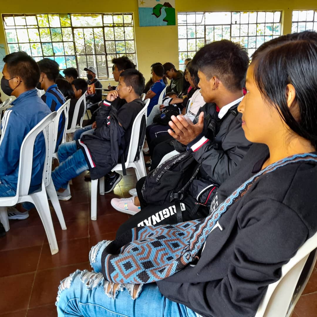 CaldonoPor's tweet photo. Hoy 12 de septiembre el Proyecto Alianza Juntos Por Caldono  continua generando espacios de #Convivencia y #Reconciliación  con #Jóvenes #Indígenas y #Campesinos del territorio.
#SomosLaPaz #ElFondoAvanza #PazDesdeLaBase #CineForo 
@FondoONUCol @CaldonoPor @ONU_es https://t.co/zvn3Bo23bm