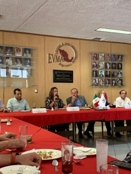 La Directora de <a href="/expoagro_gto/">Expo AgroAlimentaria Guanajuato</a> Lilian Ibarra Retana, presentó ante EVMAC de venta y mercadotecnia de Irapuato, programación de la edición XXVI de <a href="/expoagro_gto/">Expo AgroAlimentaria Guanajuato</a>. Realizada en #Irapuato, Guanajuato. Del 9 al 12 de noviembre de 2021. #ElCampoEnUnSoloLugar
#SomosAgro #ExpoAgroGto