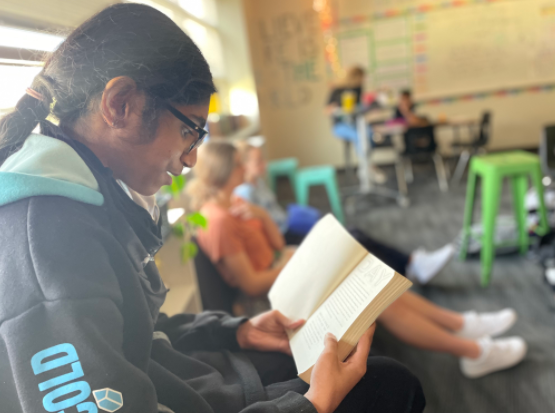 mil_fertitta's tweet photo. First Chapter Friday! 

Every Friday, our class librarians read the first chapter of any book, to spark their classmate's interest to read different books in different genres! What should we read next?? #Patriotsstrong #Patriotpeople #Patsread 
@FISD_PearsonMS https://t.co/CmAghxZvmc