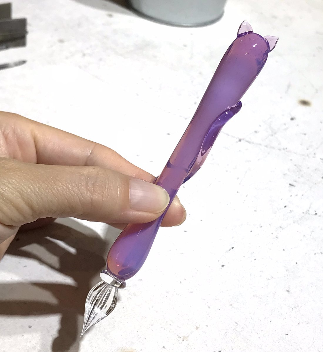 【ガラスペン】ぐり工房× 福島槙子コラボ ねこといっしょ ピンク ぐり工房×福島槙子さんコラボレーションガラスペン ねこと
