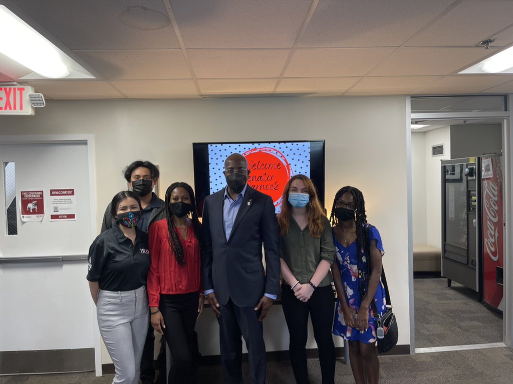 MRSSDD1973's tweet photo. Thank you @SenatorWarnock for speaking with our TRiO student at the University of Georgia! You are truly an inspiration to us all. @COETalk #trioworks @uga_dae https://t.co/0tBu4zSNHF