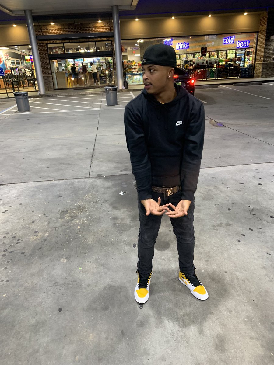 VontaeGer's tweet photo. Ain’t no use on speaking🗣 on the dead🧟‍♀️may he rest in peace🔪🦍 https://t.co/6iNhBQKbT3