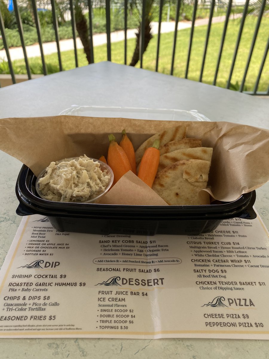 sandkeyresort's tweet photo. On days like this, you need to eat outside. #PoolsideCafe at #SheratonSandKeyResort #ClearwaterBeach https://t.co/gjvOQ9eZ0W