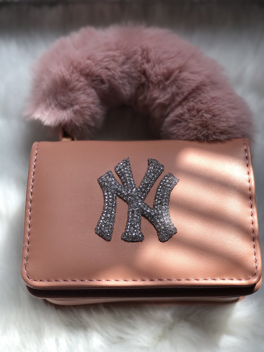 __laureennn__'s tweet photo. The Last day for our 15% Off Sale will be Tuesday 🎉
Shop https://t.co/RWeHKSNiJ7 https://t.co/XGf6d2cw8F