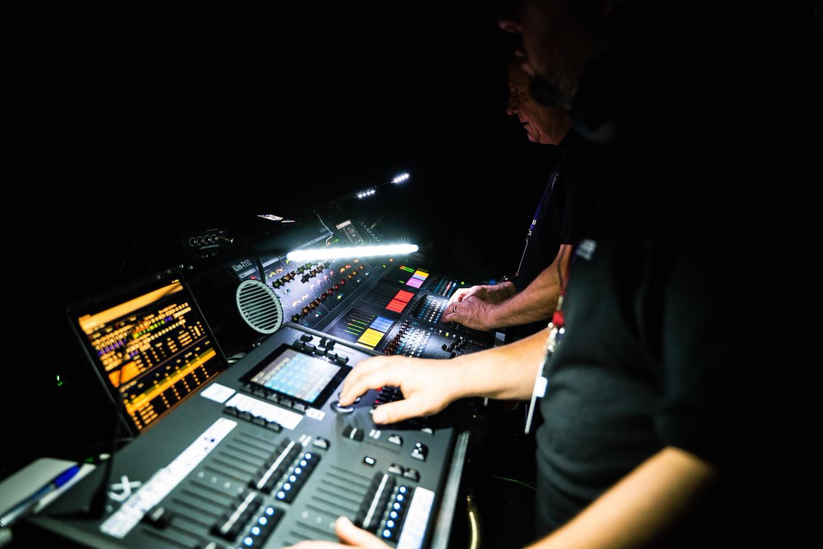 LIGHTSOURCE tweet media