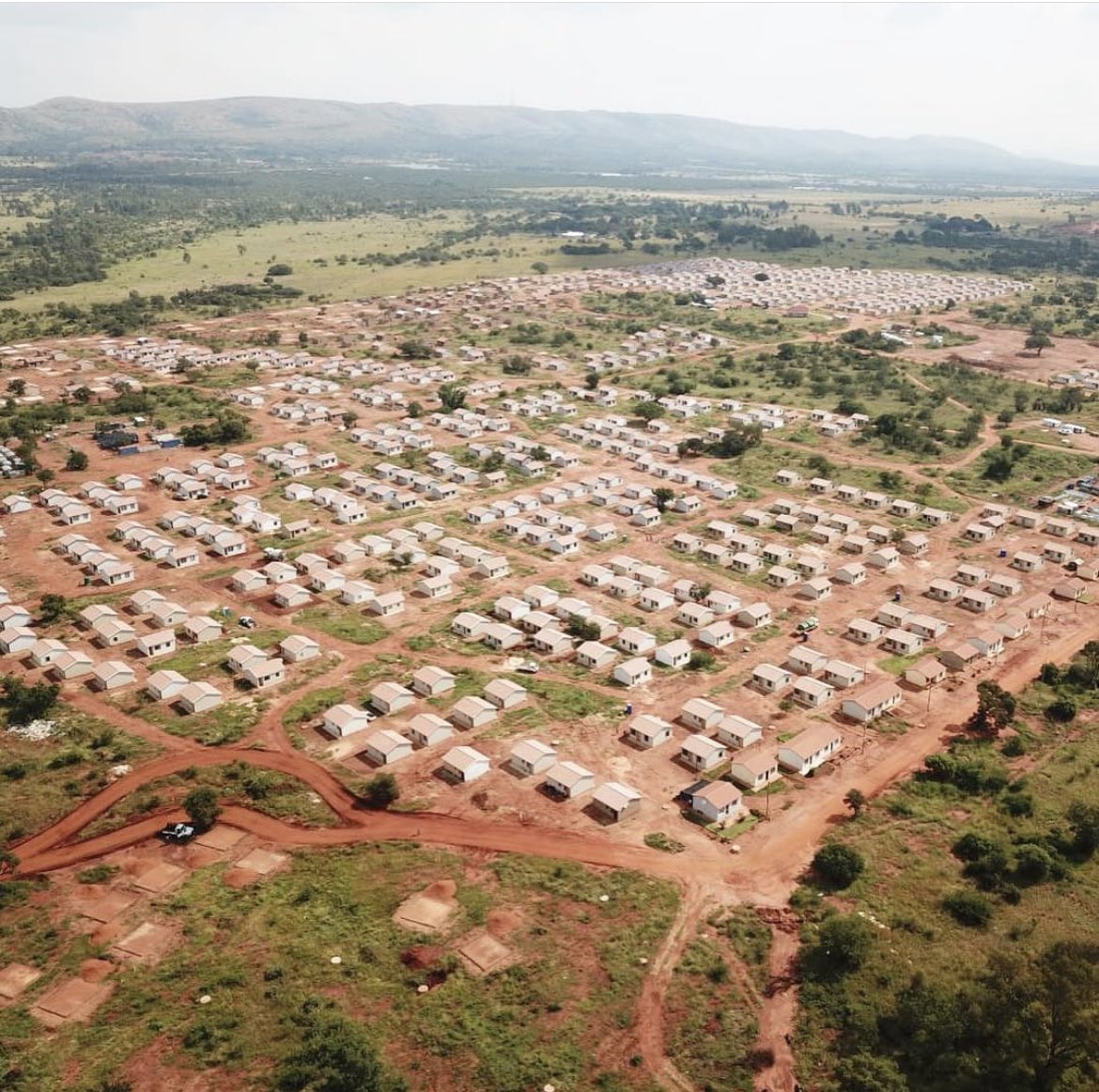 AfribizInvest's tweet photo. Afribiz Invest focuses on sustainable communities, environment and cities with infrastructure that promotes growth and development.
#ramacity
#afribizinvest
#ordinarypeople
#extraordinaryresults
#transformationtuesday https://t.co/Ku0Rd8h4gr