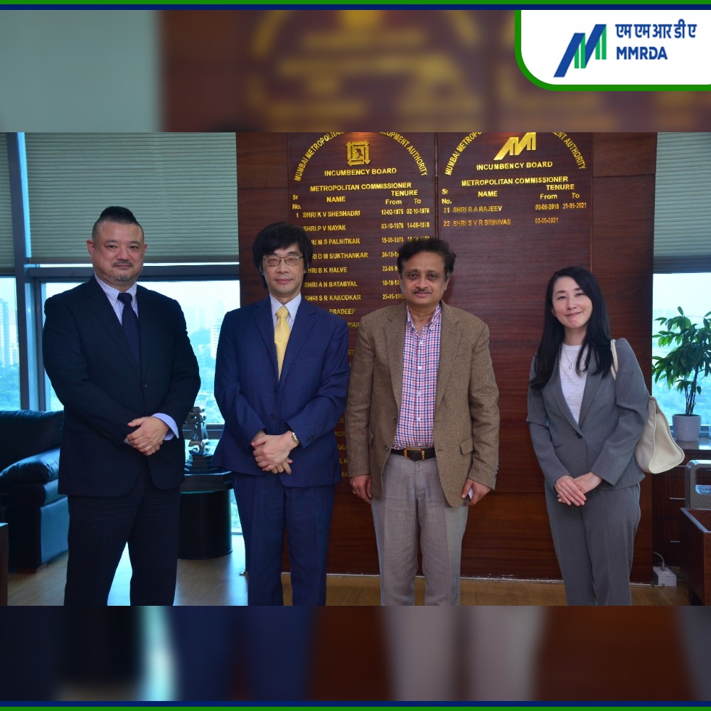 MMRDAOfficial's tweet photo. #MMRDAUpdate
Today, Consul General of Japan, Dr Fukahori San has met Shri S.V.R. Srinivas IAS, Metropolitan Commissioner along with other delegates from the Japanese Consulate & Japan External Trade Organization (JETRO) at the MMRDA Office in BKC. https://t.co/G9762QB3BA