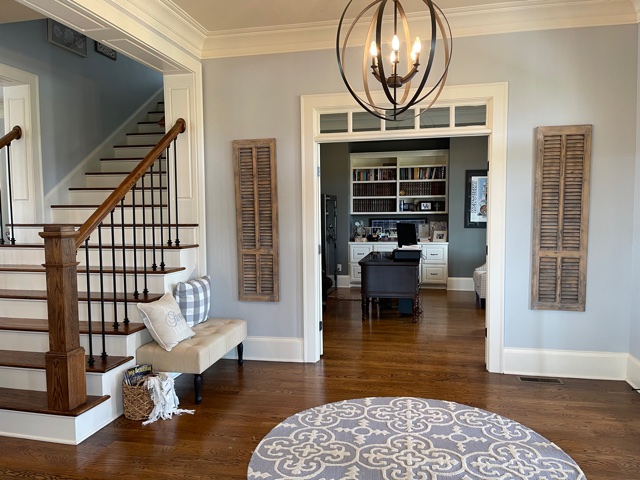 ProvidenceH's tweet photo. Entryways that draw you in ... #realestate #luxuryhomes #luxuryrealestate #estate #homedesign #interiordesign #largehomes #bighouse #providencehomesbg #customhomes #customhomebuilder #luxurylifestyle #luxuryhomes #luxuryrealestate #luxuryliving #farmhousestyle #farmhouseinspired https://t.co/djAC3QIqU5